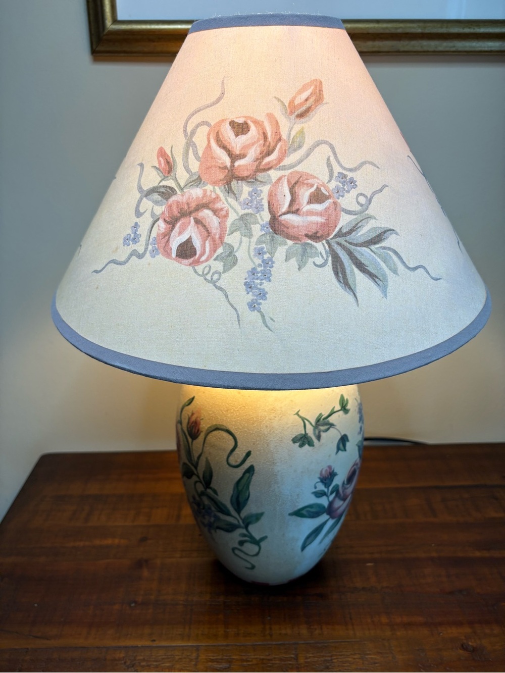Vintage Cottagecore Ceramic Table Lamp